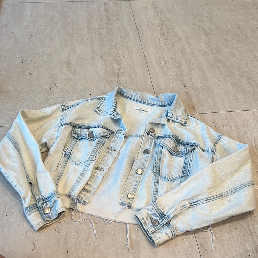 Jean faded wash jacket- PACSUN (cropped)